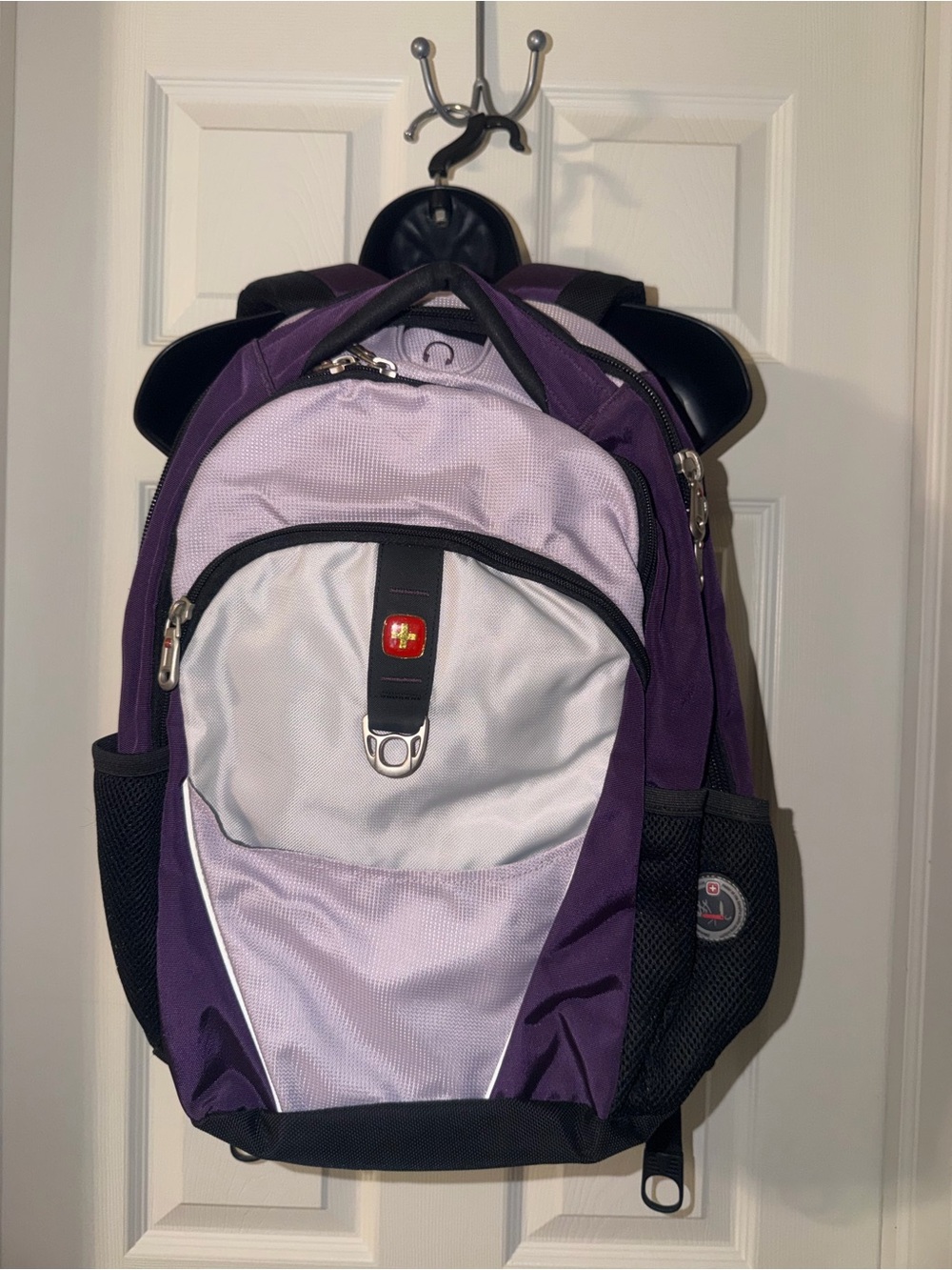 Swiss Gear Airflow Cushioned Computer/Media Multi Pocket Backpack Black/Gray